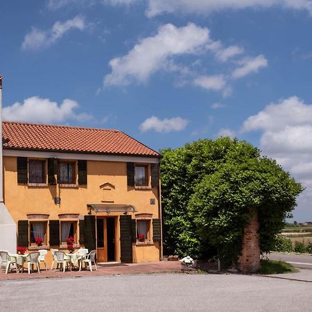 Vescovana Agriturismo Le 4 Rose מראה חיצוני תמונה